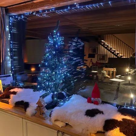 8 Etoiles שאמוני